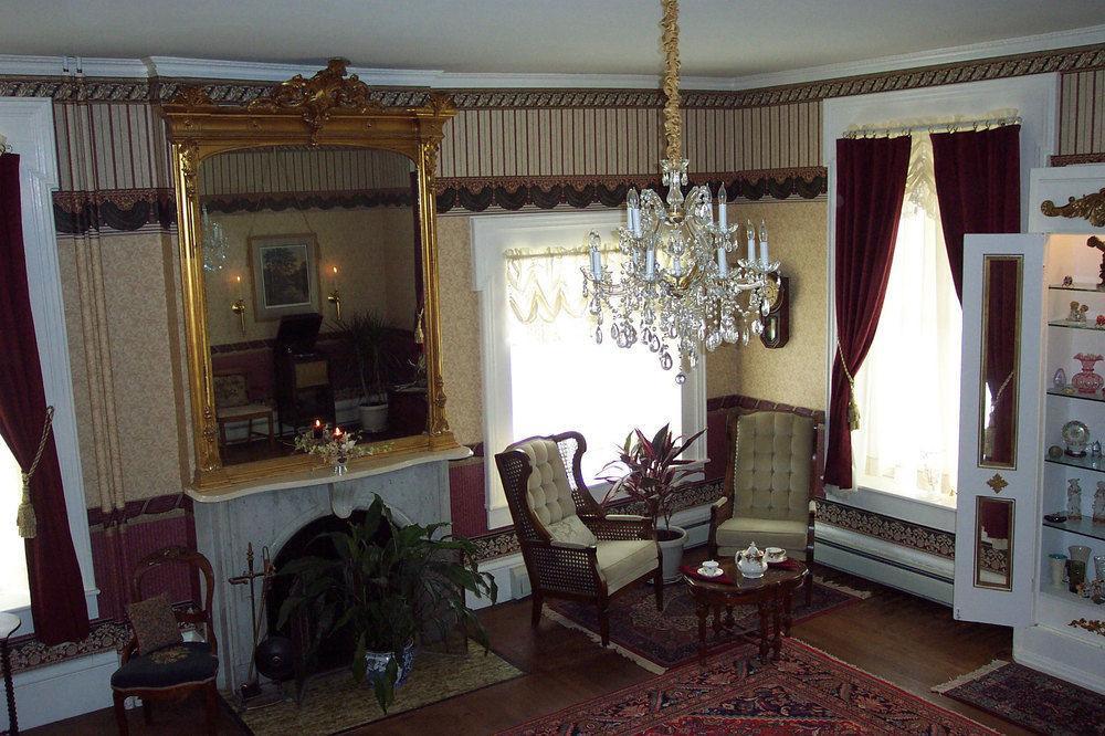 The Gridley Inn B&B ウォータールー エクステリア 写真