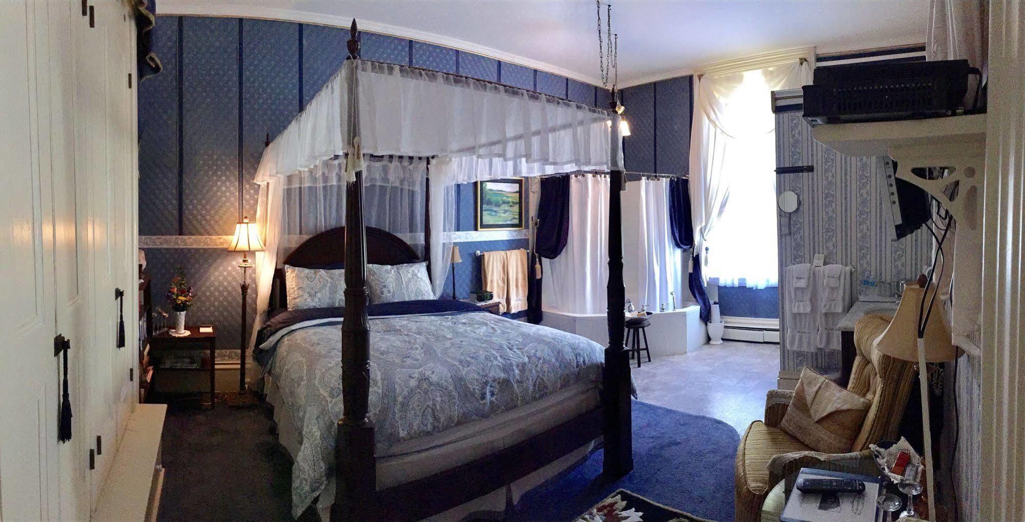 The Gridley Inn B&B ウォータールー エクステリア 写真